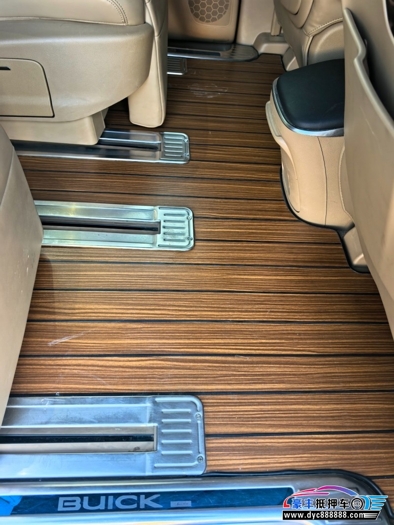 19年别克GL8MPV抵押车出售