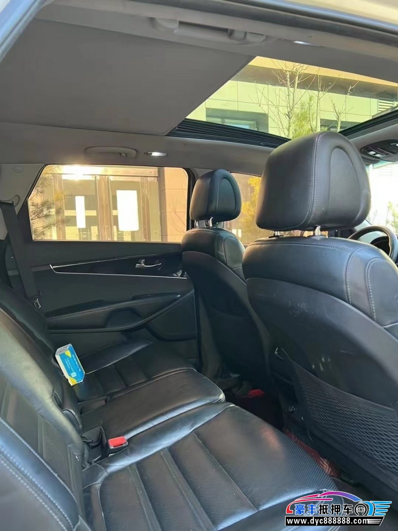 17年起亚索兰托轿车抵押车出售