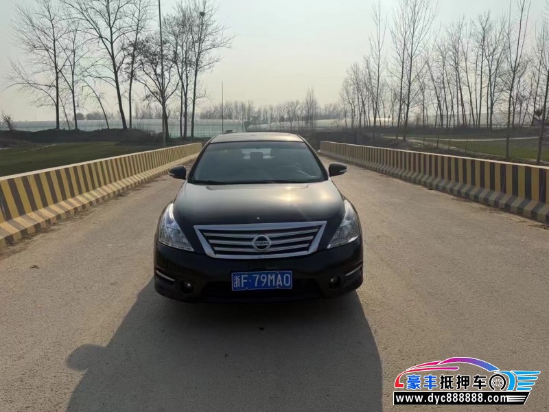 11年日产天籁轿车抵押车出售