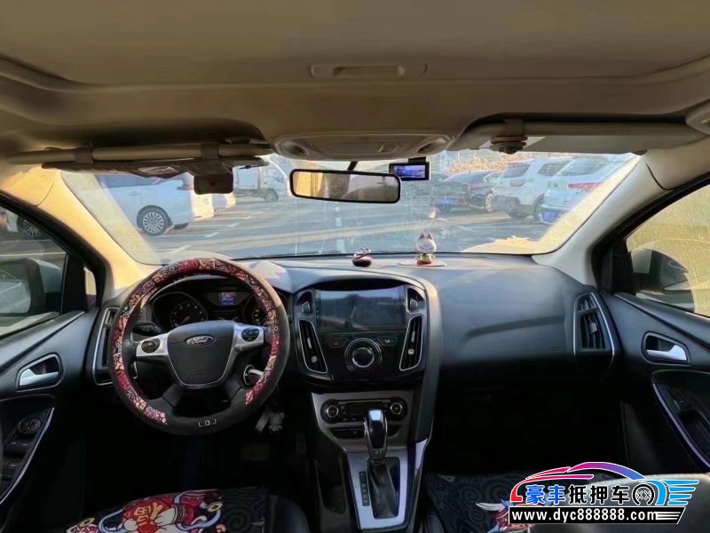 14年福特福克斯轿车抵押车出售