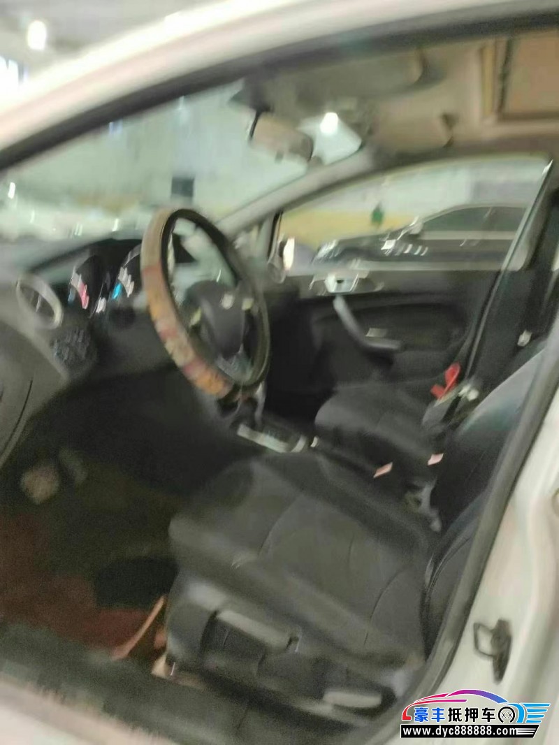 14年福特嘉年华轿车抵押车出售