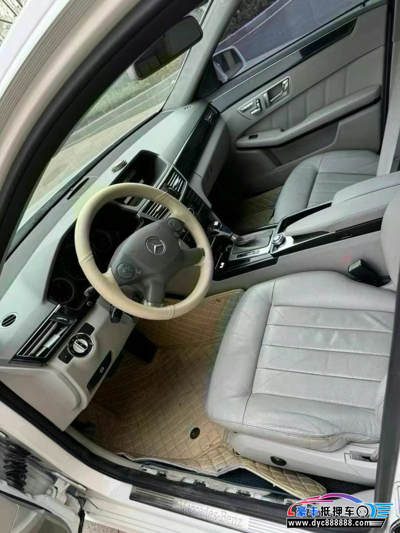 16年奔驰E轿车抵押车出售