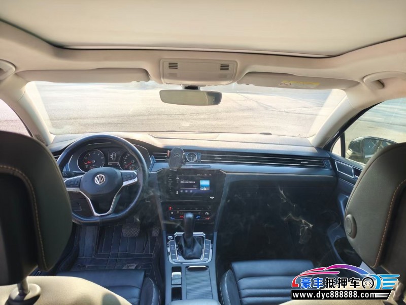 20年大众迈腾轿车抵押车出售