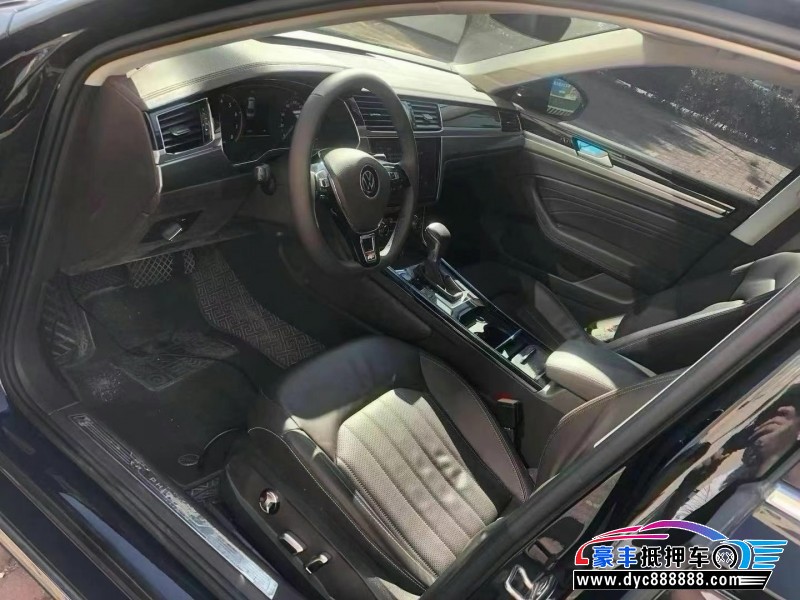 21年大众辉昂轿车抵押车出售