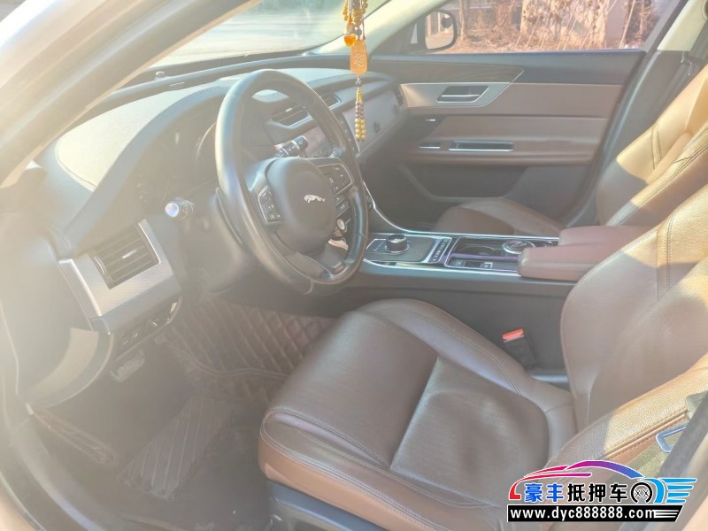 17年捷豹XFL轿车抵押车出售