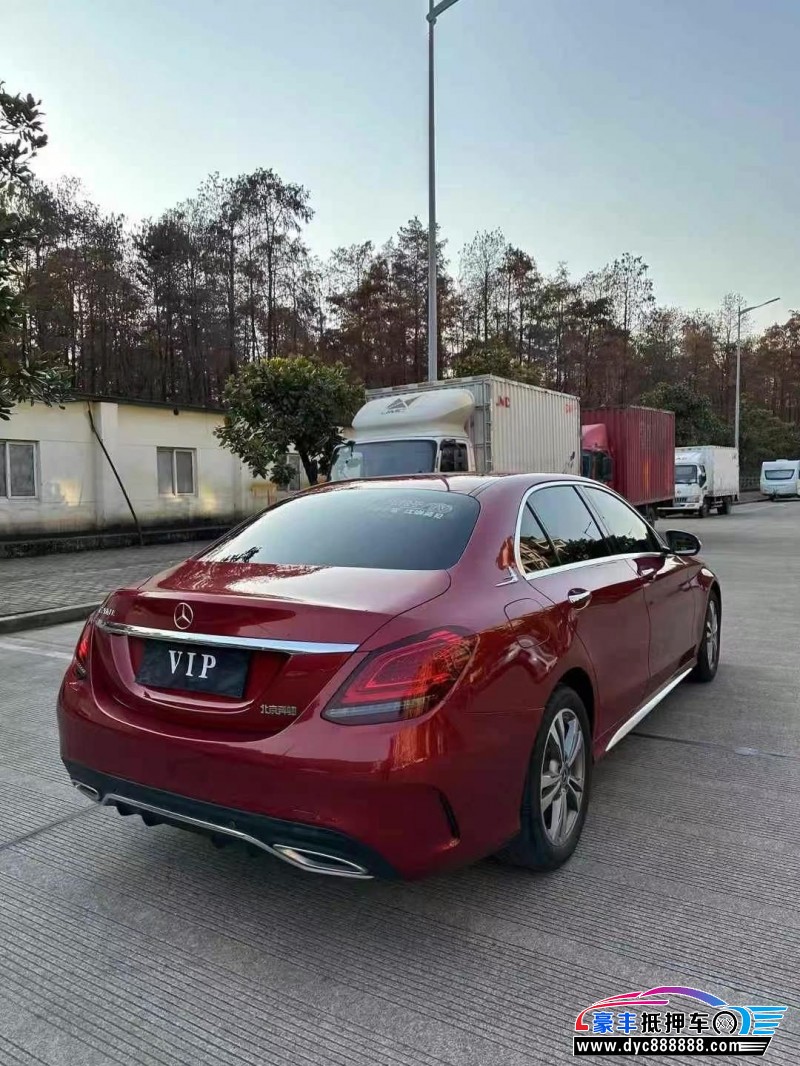 20年奔驰C轿车抵押车出售