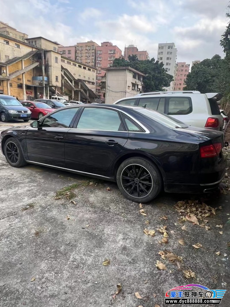 14年奥迪A8L轿车抵押车出售