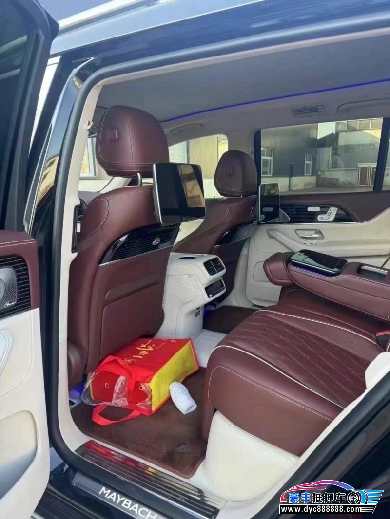 24年奔驰迈巴赫G级轿车抵押车出售