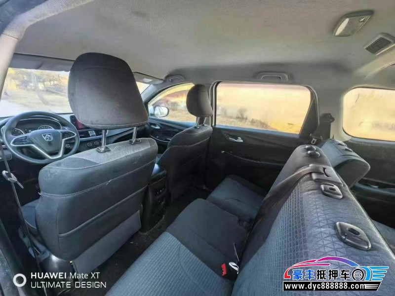 19年宝骏730轿车抵押车出售