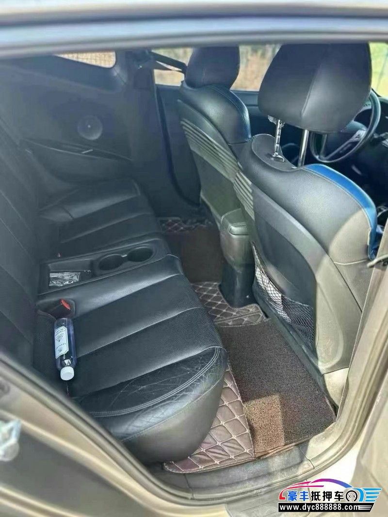 15年现代飞思轿车抵押车出售