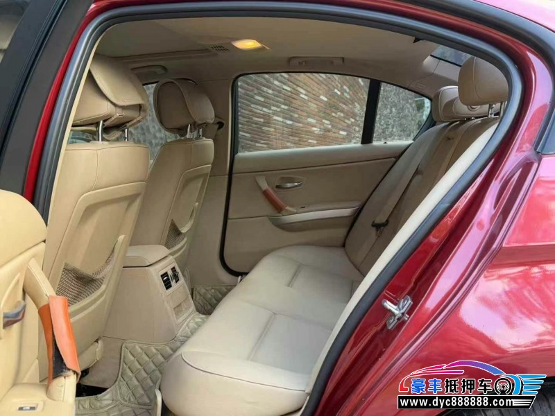 12年宝马3系轿车抵押车出售