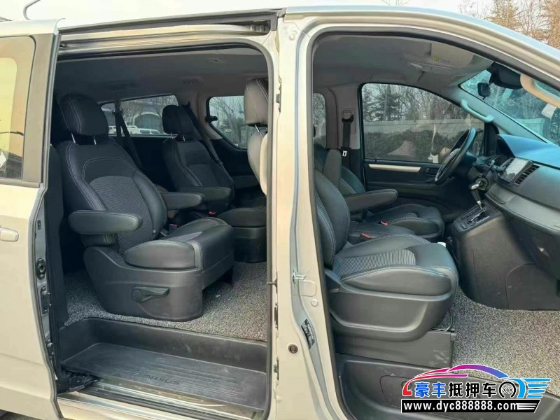 19年上汽大通G10轿车抵押车出售