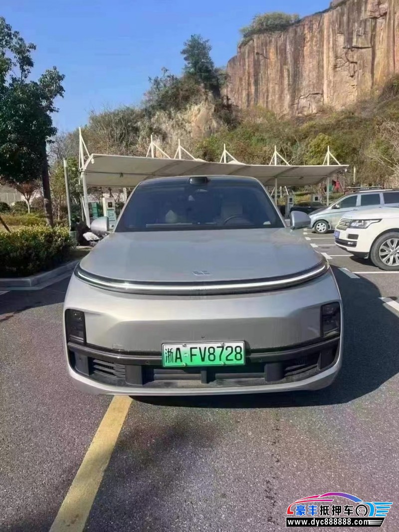 22年理想L9轿车抵押车出售