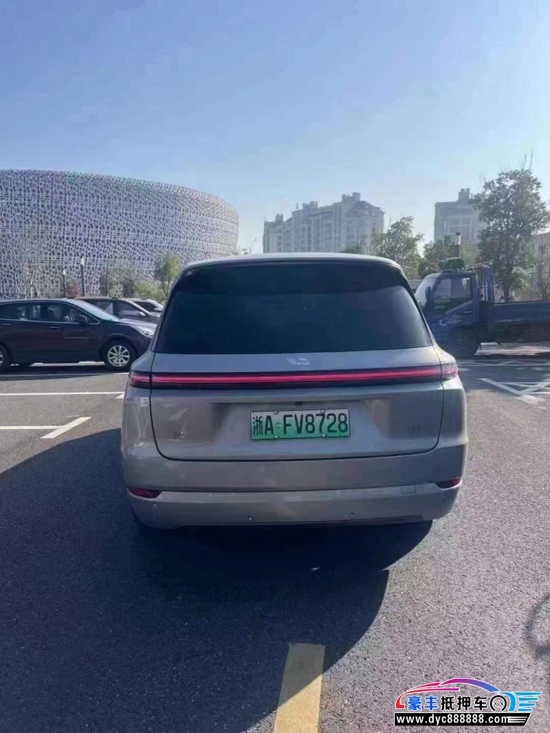 22年理想L9轿车抵押车出售