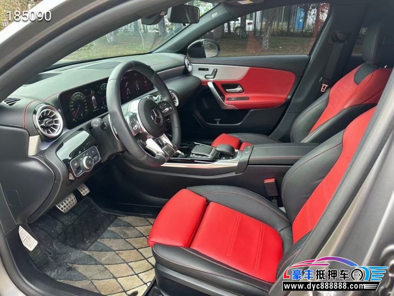 22年奔驰A级AMG轿车抵押车出售