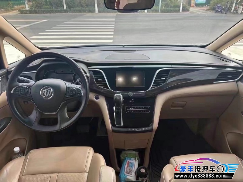 18年别克GL8轿车抵押车出售