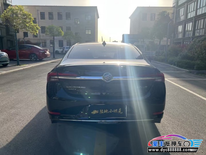 20年别克君越轿车抵押车出售