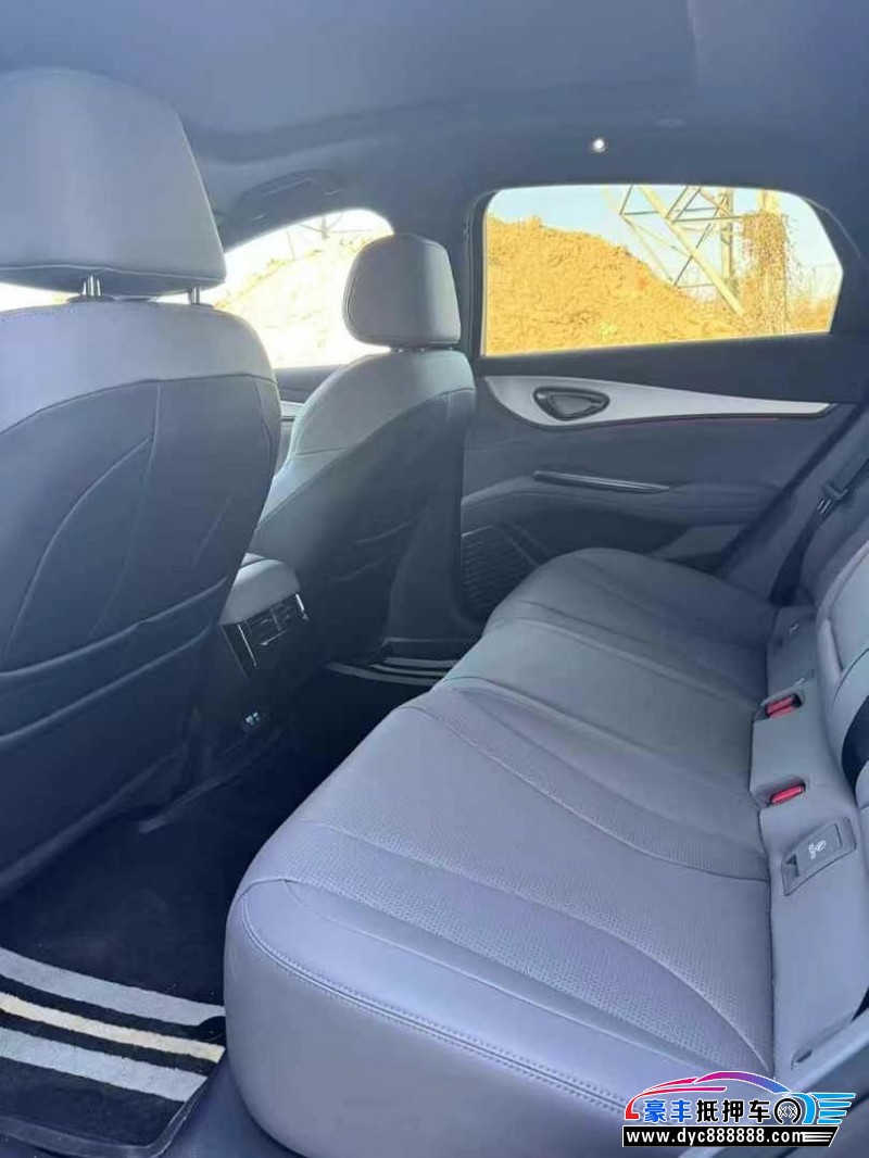 24年比亚迪海豹轿车抵押车出售