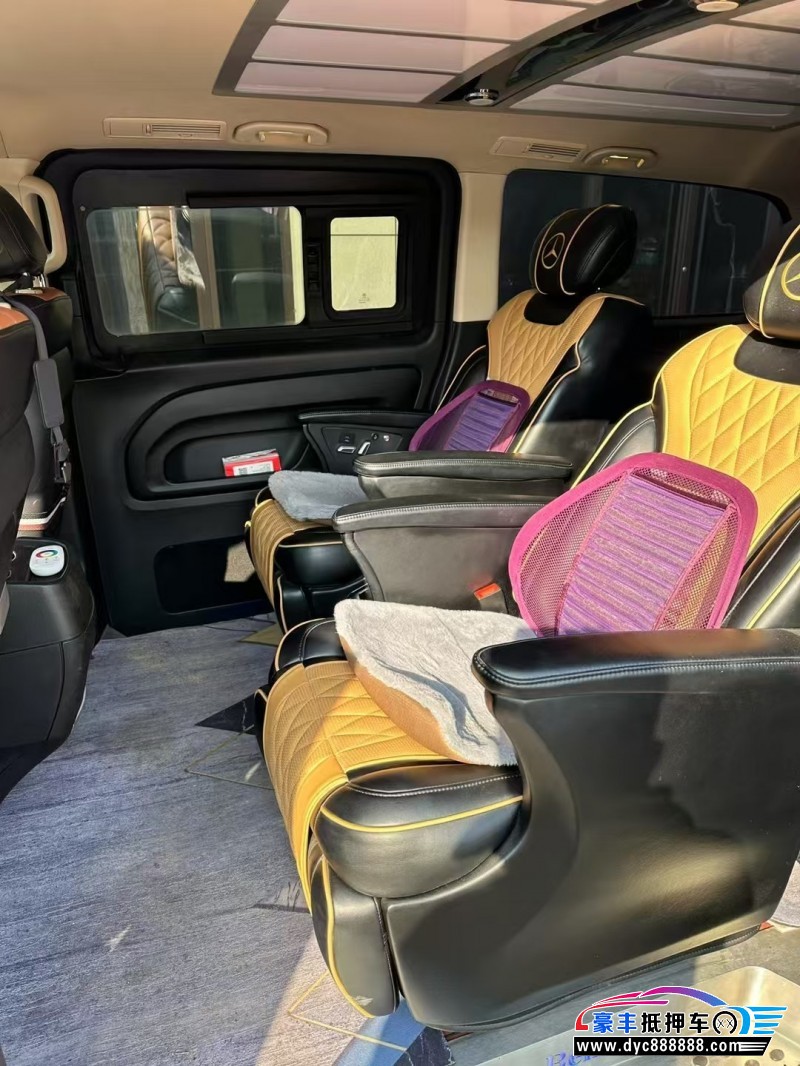 19年奔驰威霆轿车抵押车出售