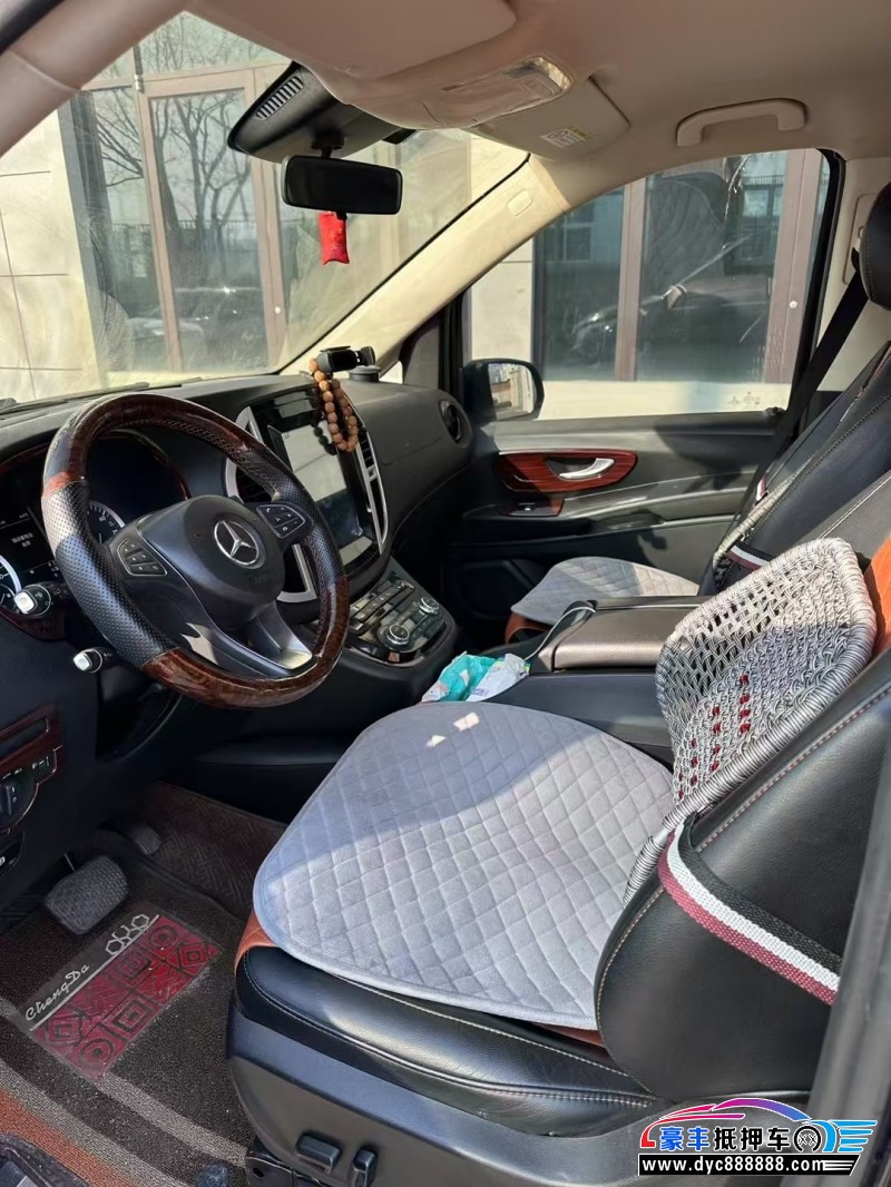 19年奔驰威霆轿车抵押车出售