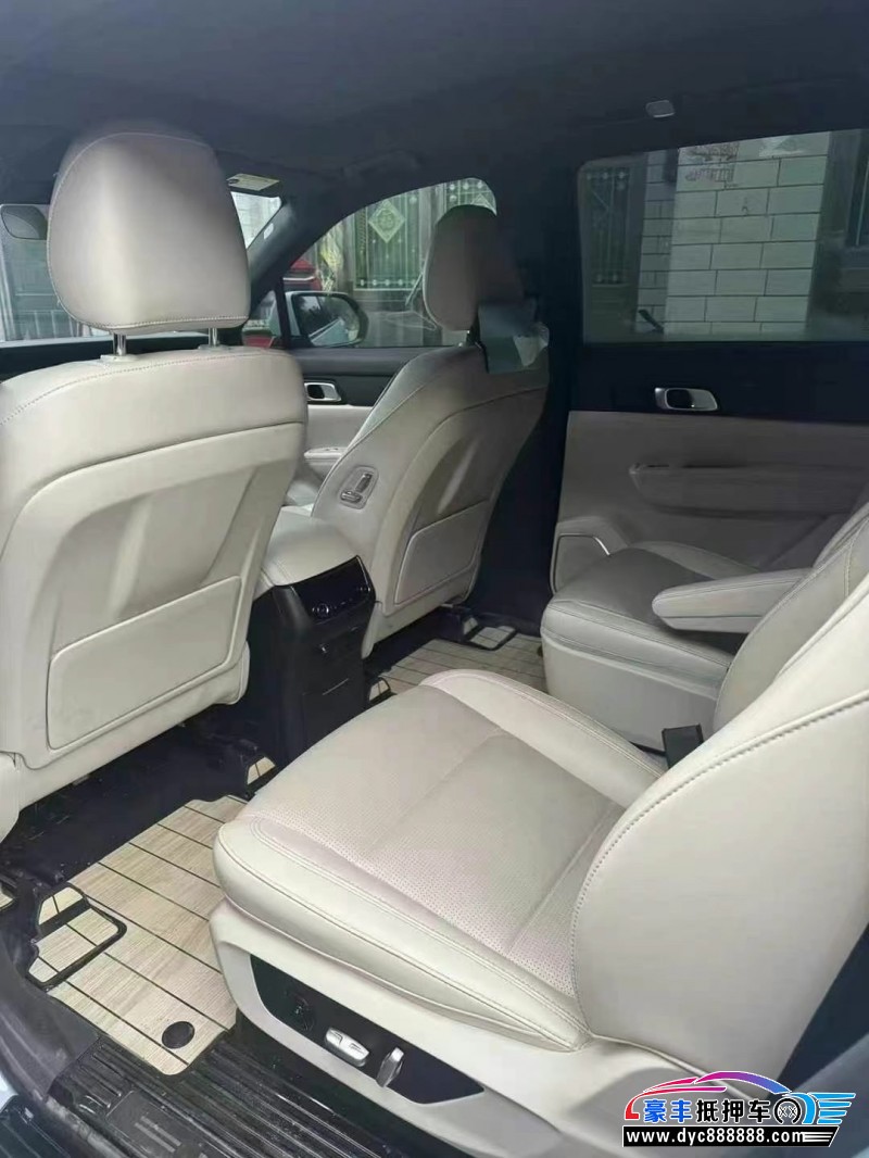 22年理想ONE轿车抵押车出售