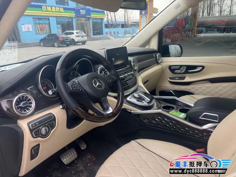 18年奔驰V轿车抵押车出售