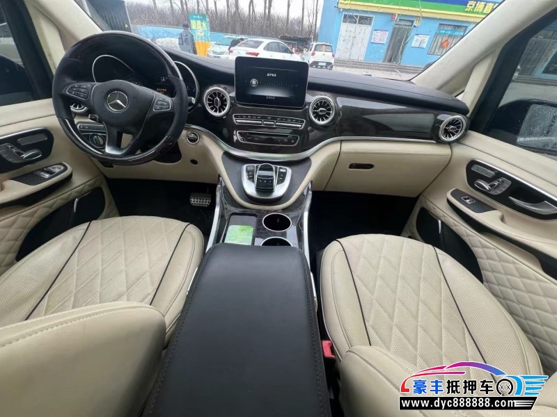 18年奔驰V轿车抵押车出售