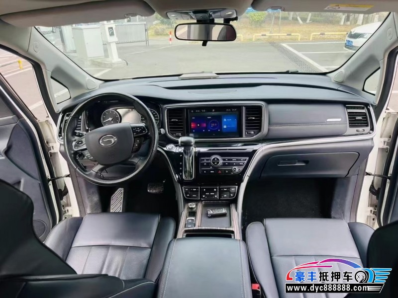 19年传祺M8轿车抵押车出售