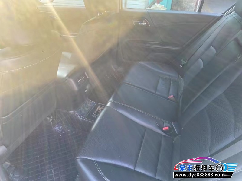 17年本田雅阁轿车抵押车出售