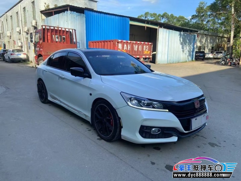 17年本田雅阁轿车抵押车出售