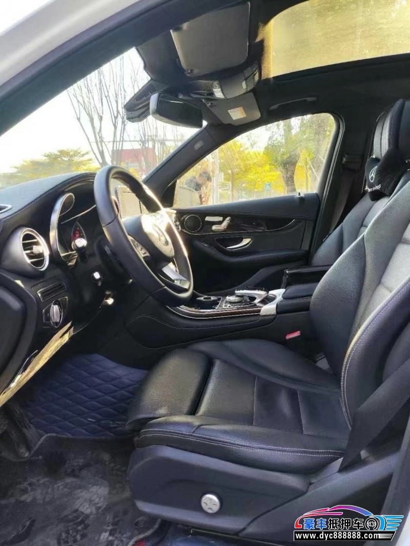 16年奔驰GLC轿车抵押车出售