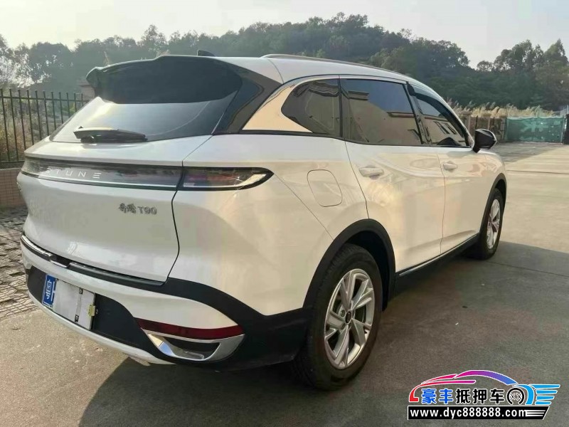 23年奔腾T90轿车抵押车出售