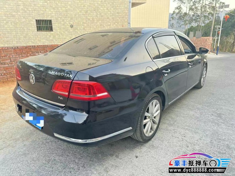 13年大众迈腾轿车抵押车出售