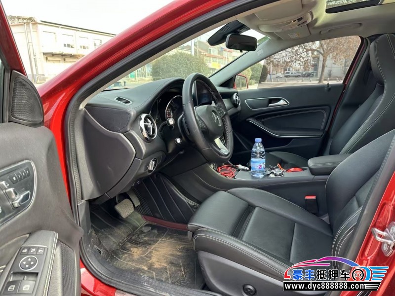 18年奔驰GLA轿车抵押车出售