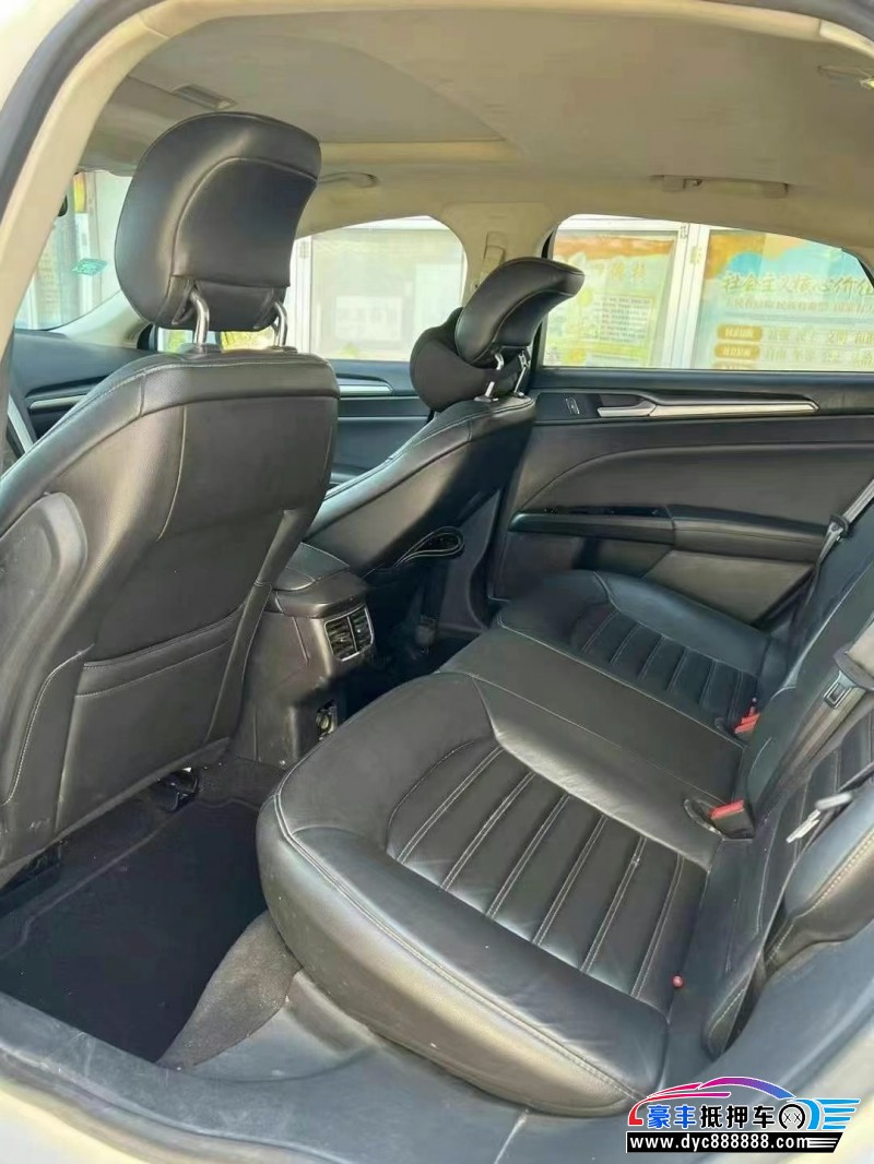 15年福特蒙迪欧轿车抵押车出售