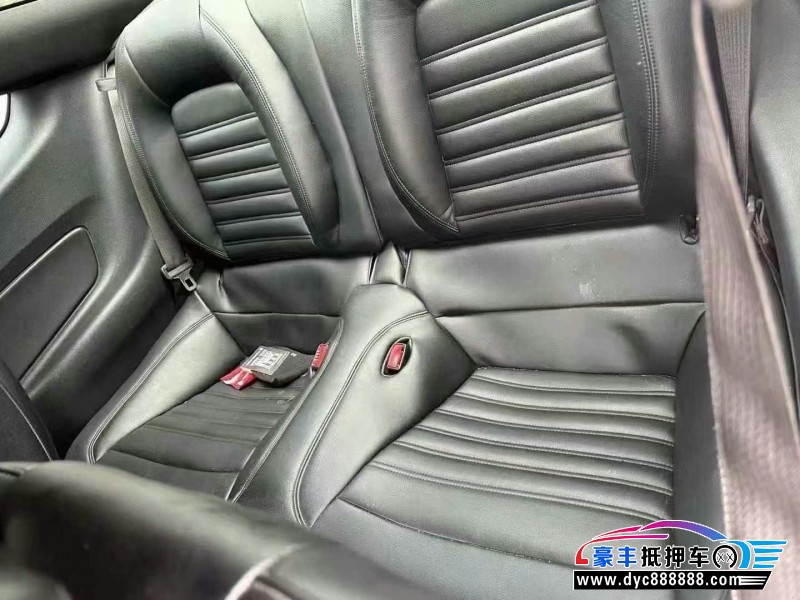 15年福特野马轿车抵押车出售