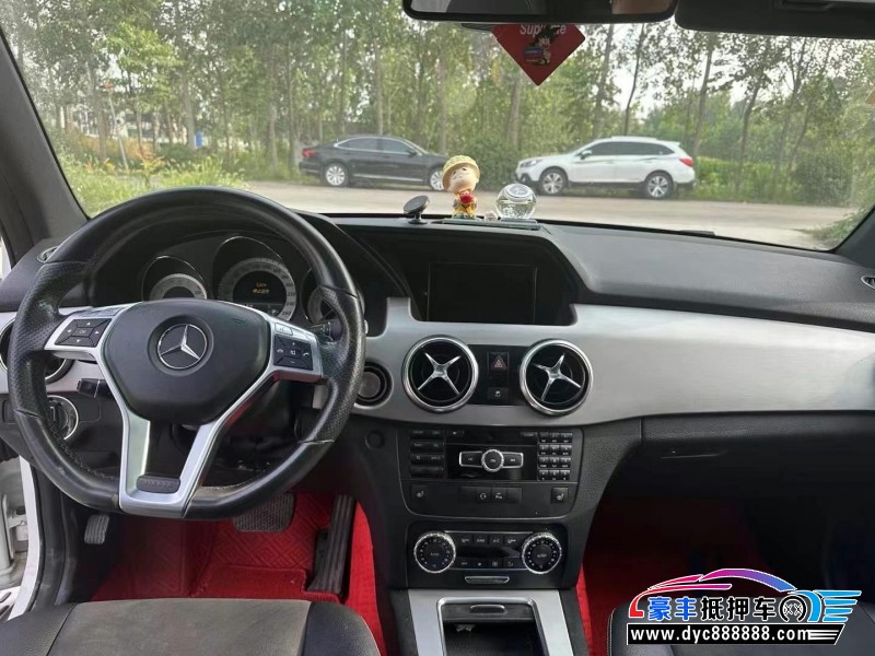 16年奔驰GLK轿车抵押车出售