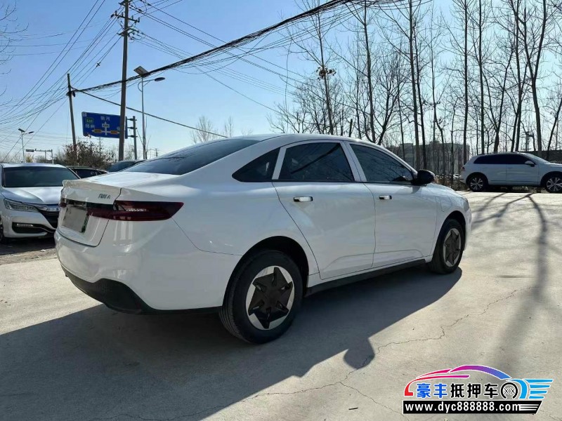 24年吉利几何轿车抵押车出售