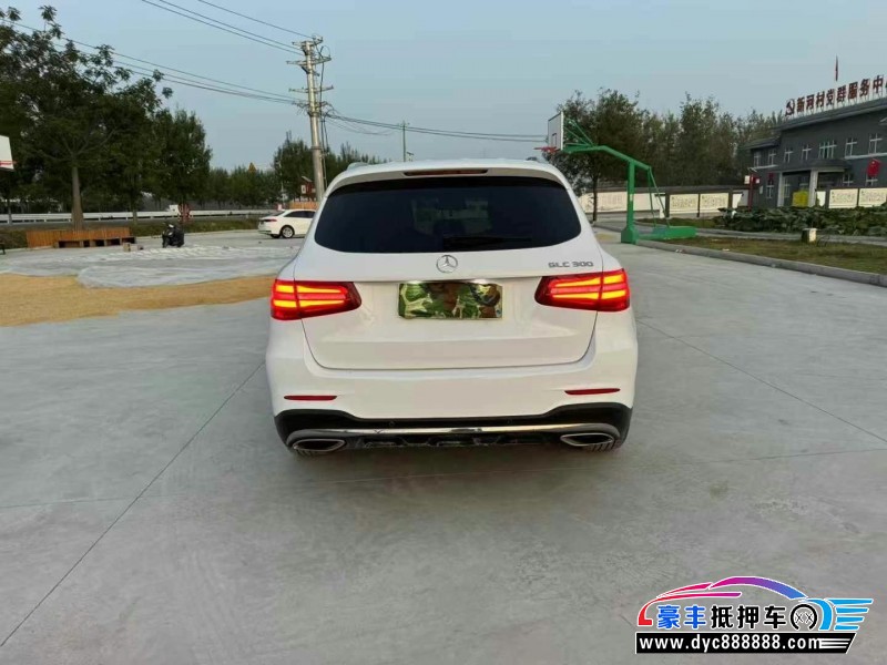 17年奔驰GLC轿车抵押车出售