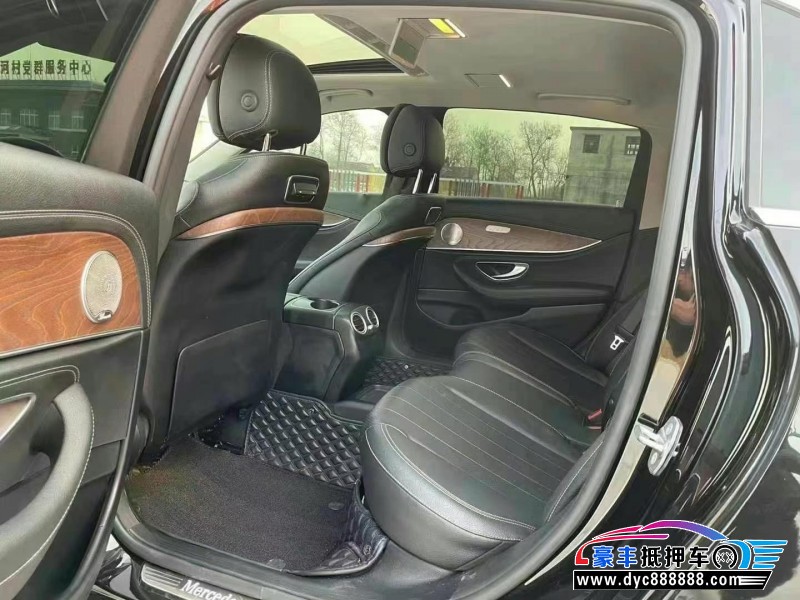 18年奔驰E轿车抵押车出售