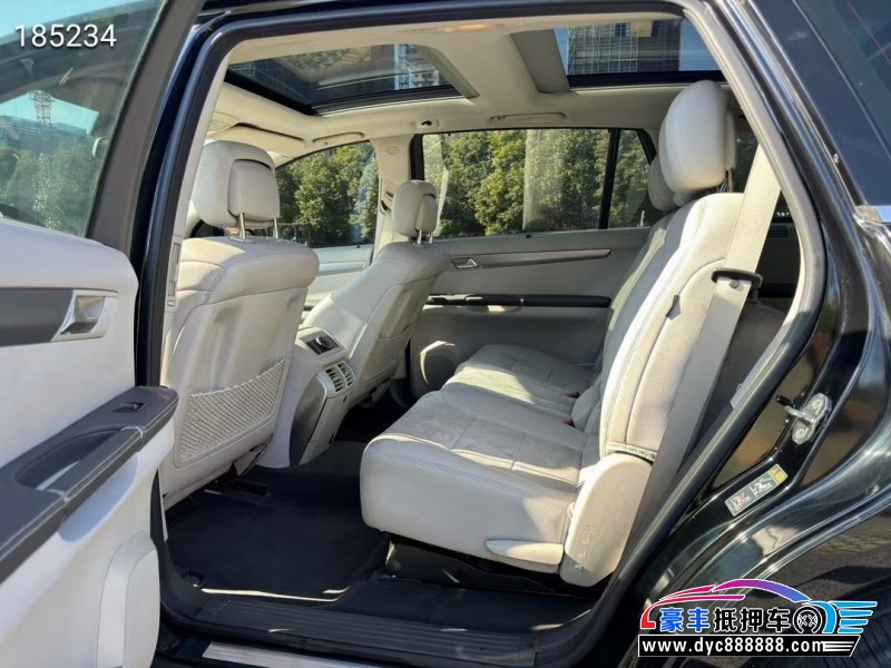 16年奔驰R轿车抵押车出售