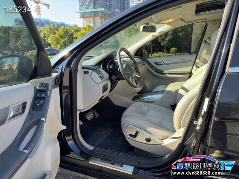 16年奔驰R轿车抵押车出售