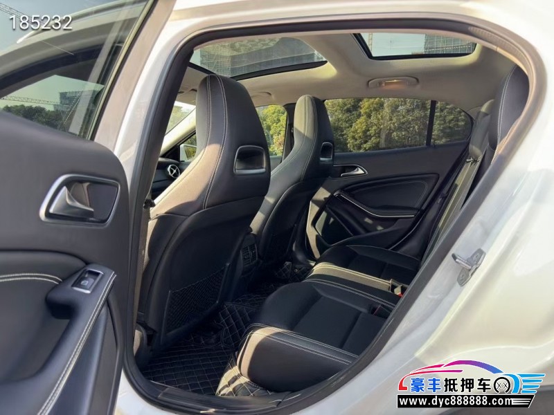 19年奔驰GLA轿车抵押车出售