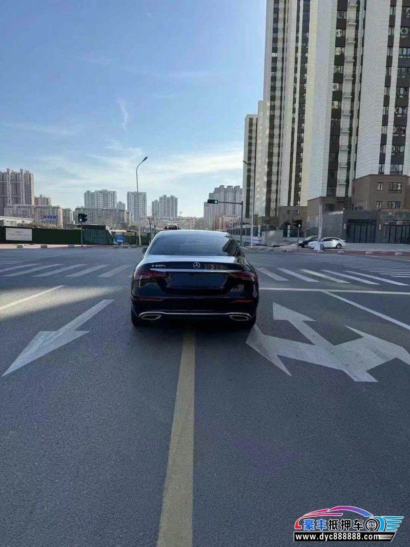 22年奔驰E轿车抵押车出售