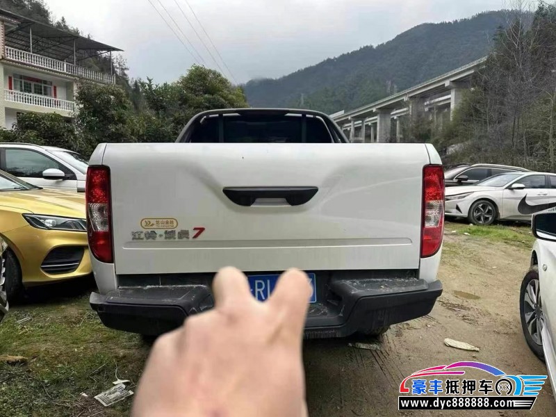 24年江铃域虎轿车抵押车出售