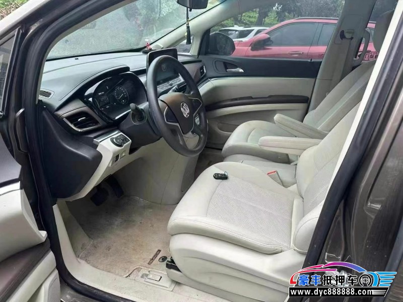 24年别克GL8轿车抵押车出售