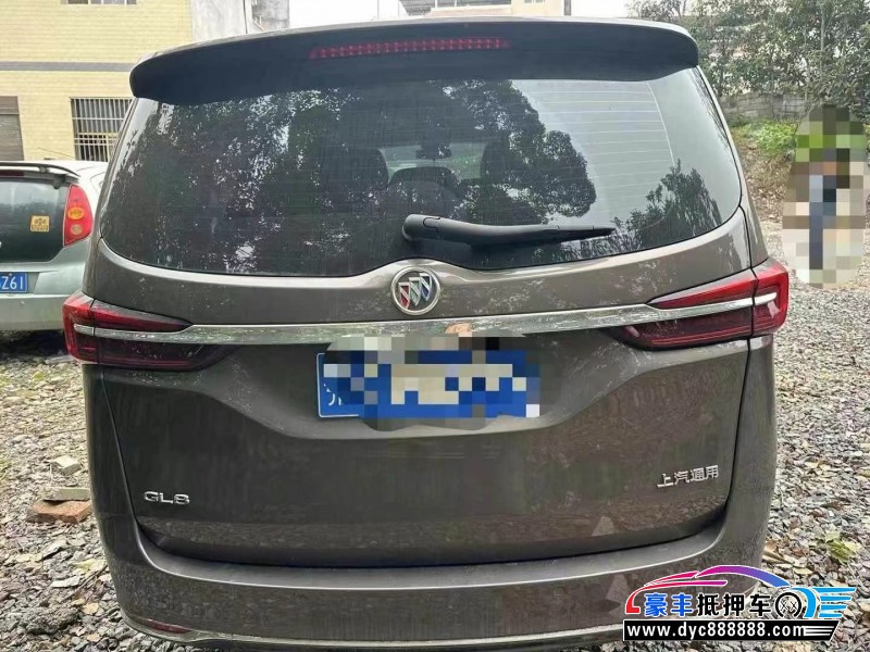 24年别克GL8轿车抵押车出售
