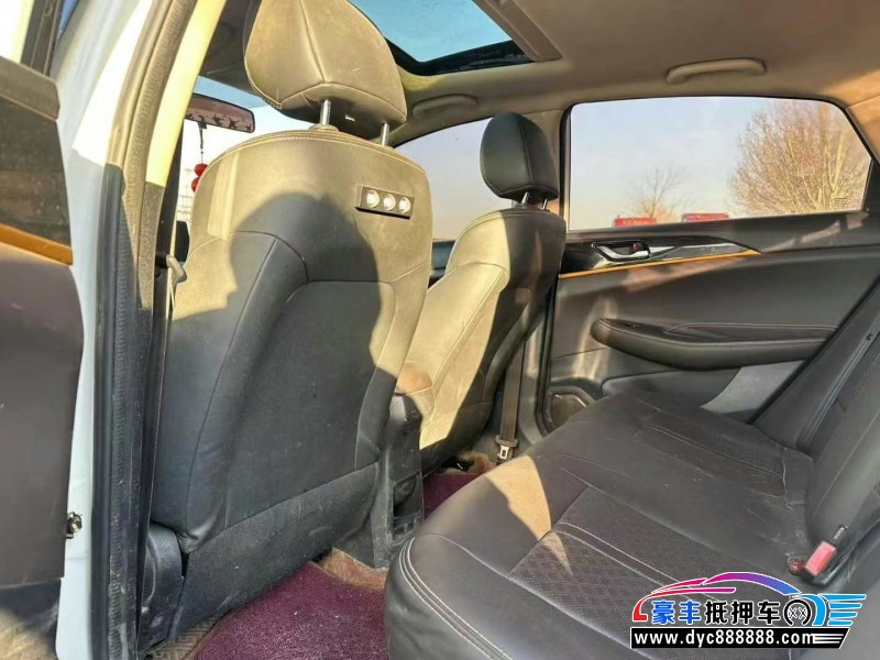 19年长安逸动轿车抵押车出售