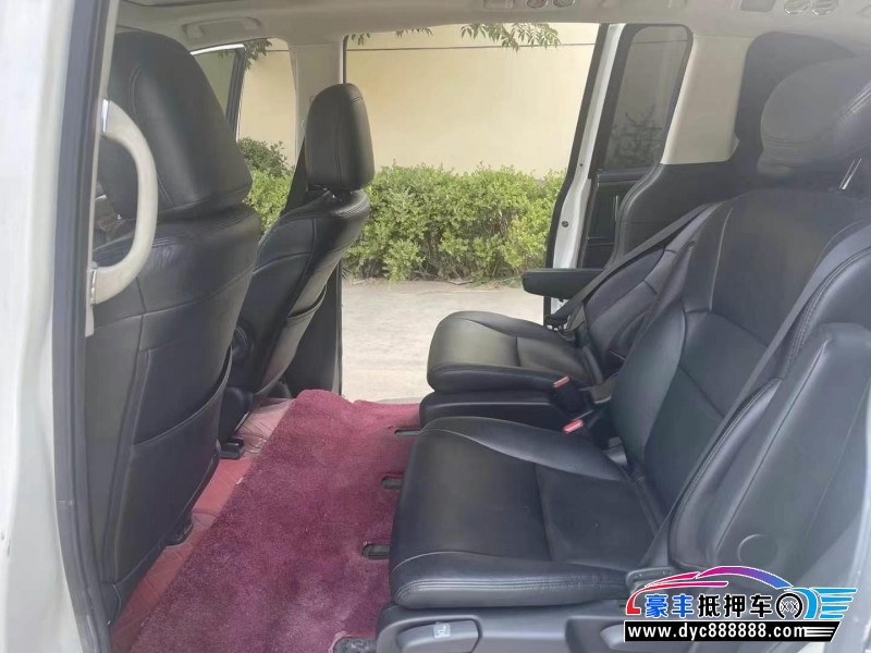 18年本田艾力绅轿车抵押车出售