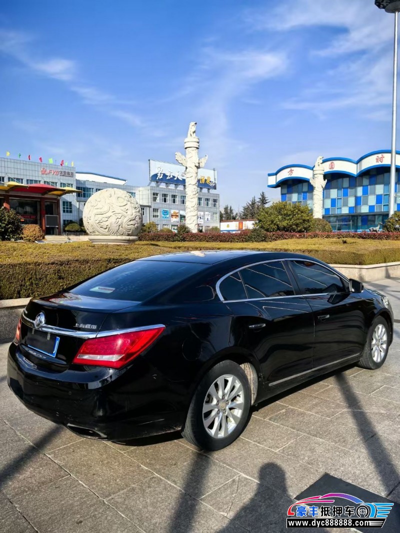 15年别克君越轿车抵押车出售